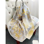 hedvábný šátek Bílo-béžový – Sleviste.cz