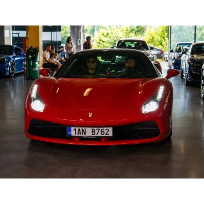 Jízda ve Ferrari 458 Italia na polygonu – Hledejceny.cz