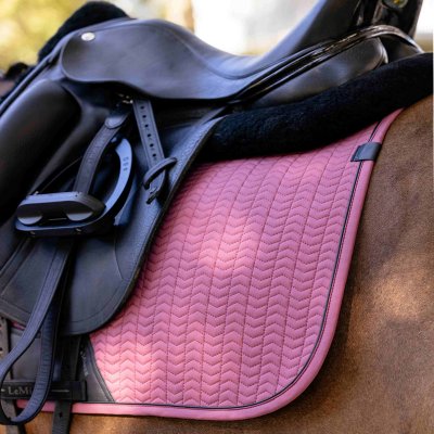 LeMieux Podsedlová dečka Essence léto 2025 Rosewood – Hledejceny.cz