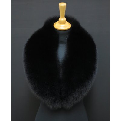 Špongr kožešinový límec z barvené polární lišky L221 černý