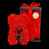 Květina Medvídárek Romantic medvídek z růží 25cm dárkově balený - světle červený zasypaný červenými lístky
