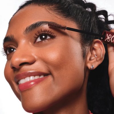 Essence Lash Princess efekt umělých řas burgundy 12 ml – Sleviste.cz