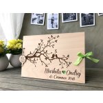 Black M Design – Black M Design DŘEVĚNÁ SVATEBNÍ KNIHA HOSTŮ - PTÁČCI Barva vnitřního papíru: ČERNÁ, Barva lístečků: Modrá – Zboží Dáma Black M Design – Black M Design DŘEVĚNÁ SVATEBNÍ KNIHA HOSTŮ - PTÁČCI Barva vnitřního papíru: ČERNÁ, Barva lístečků: Modrá – Zboží Dáma