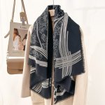 Classic Scarf Velký čtvercový šátek černý se zajímavým bílým vzorem listů a linek – Zboží Dáma