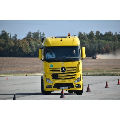 Jízda TRUCKEM 1 osoba 30 minut – Hledejceny.cz