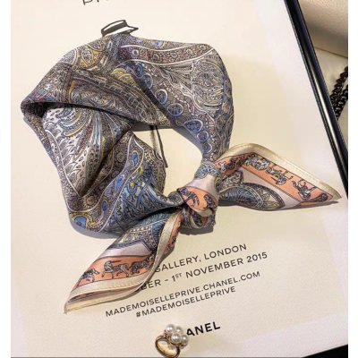 hedvábný šátek Barevné ornamenty v dárkovém balení – Zboží Mobilmania