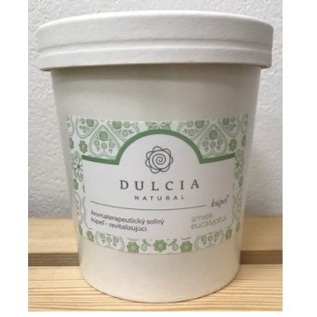 Dulcia Natural revitalizující solná koupel Smrk a eukalyptus 550 g