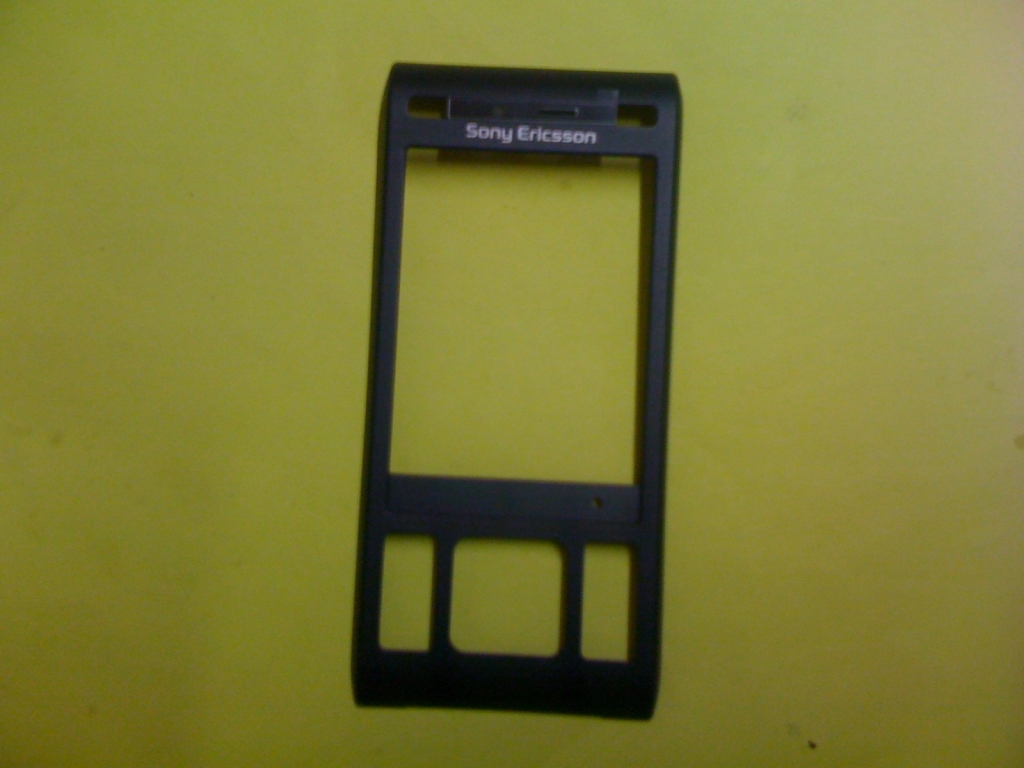 Kryt Sony Ericsson C905 přední černý