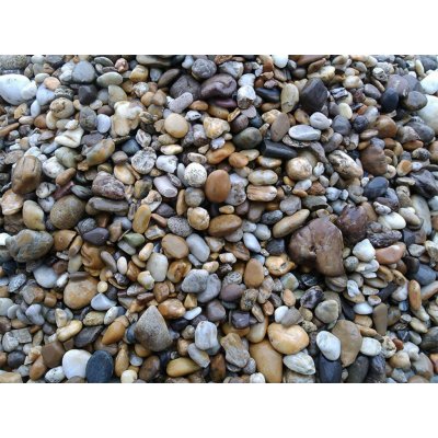 Říční valoun 8 16 mm 20 kg – Sleviste.cz