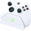 Dokovací stanice pro gamepady a konzole VENOM VS2870 Xbox Series S/X & One White Single Docking Station + 1 baterie