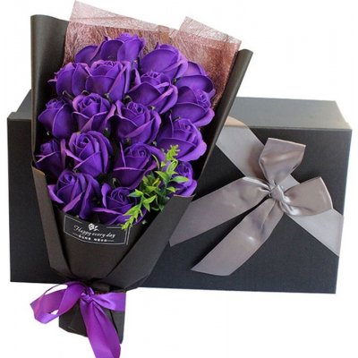 Medvídárek fialový puget z mýdlových růží v dárkovém boxu – Zboží Dáma