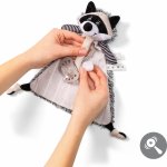 BabyOno mazlík přítulníček s přívěskem na dudlík Racoon Rocky Mýval černo bílý – Zboží Dáma