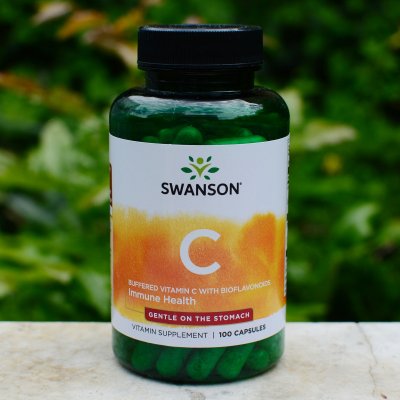 Swanson Pufrovaný vitamin C s bioflavonoidy 100 kapslí – Hledejceny.cz