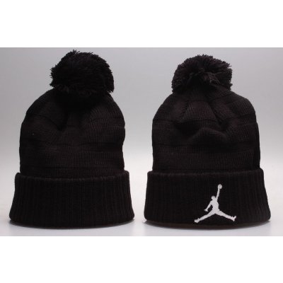 Nike Jordan Beanie Hat black &white With Pom od 555 Kč - Heureka.cz
