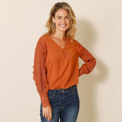 Blancheporte krepová halenka s macramé rukávy a výstřihem do "V" karamelová – Zboží Dáma