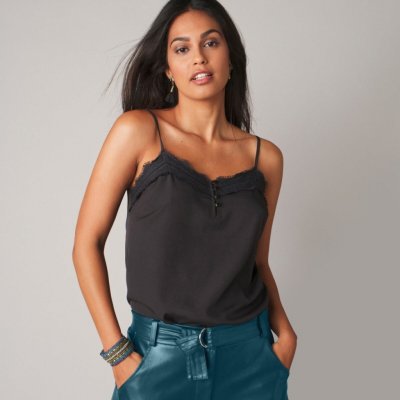 Top s krajkou a úzkými ramínky černá černá – Hledejceny.cz