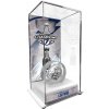 Hokejový puk Fanatics Skleněný puk Tampa Bay Lightning 2021 Stanley Cup Champions Crystal Puck Filled with Ice from the 2021 Stanley Cup Final in Deluxe Display Case