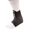 Mueller 41330-4 Soft Ankle Brace w/Ultra Straps kotníková ortéza s pásky