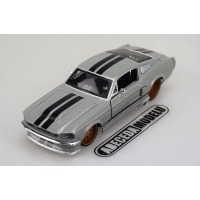 Maisto Ford Mustang GT 1967 custom šedá 1:24 – Sleviste.cz