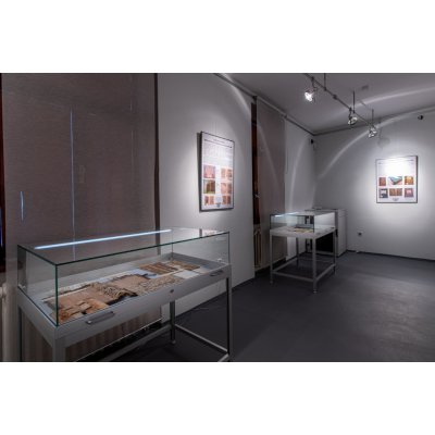 Expoint výstavní stolová vitrína 100 x 40 cm – Zboží Živě