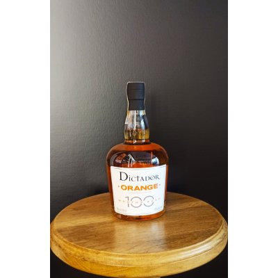 Dictador 100 Months Orange 40% 0,7 l (holá láhev) – Zbozi.Blesk.cz