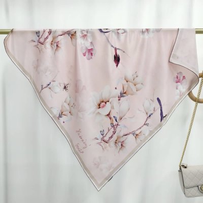 hedvábný šátek Pastelové magnolie – Zboží Dáma