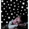 Crearreda Samolepicí dekorace WA S Stars 77223 Svítící hvězdy 2 archy 15x31 cm