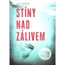 Stíny nad zálivem - Lucy Clarkeová