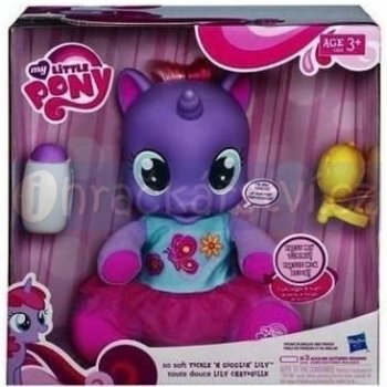 Hasbro Mluvící poník Lechtivá a chichotající se Lily