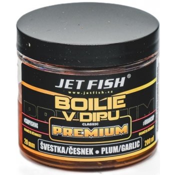 Jet Fish Premium clasicc Boilies v dipu ŠVESTKA / ČESNEK 200ml 20mm