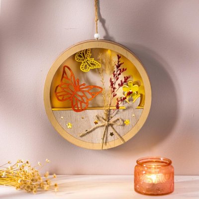 Weltbild Závěsná LED dekorace Motýli na louce – Zboží Mobilmania