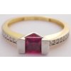 Prsteny Klenoty Budín zlatý zásnubní prsten s červeným hranatým rubínem 585/1,73gr HK1030