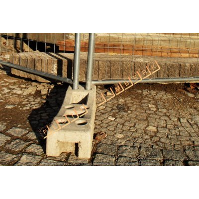 Betonová patka pro mobilní oplocení – Hledejceny.cz