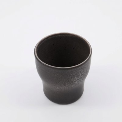 House Doctor Keramický termohrnek Liss Dark Grey šedá barva černá barva keramika 250 ml