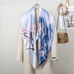 hedvábný šátek Sakury v horách – Zboží Dáma