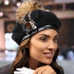 Willi dámský vlněný baret s bambulí podšitý flísem s pásky leopard černá – Sleviste.cz