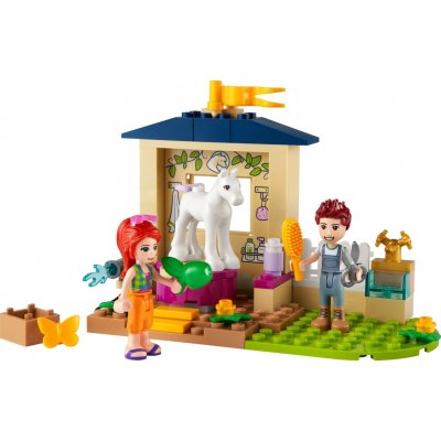 LEGO® Friends 41696 Čištění poníka ve stáji – Zboží Mobilmania