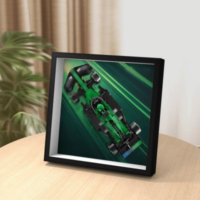 LEGO® 77245 Nástěnná vitrína pro Aston Martin Aramco F1® – Sleviste.cz