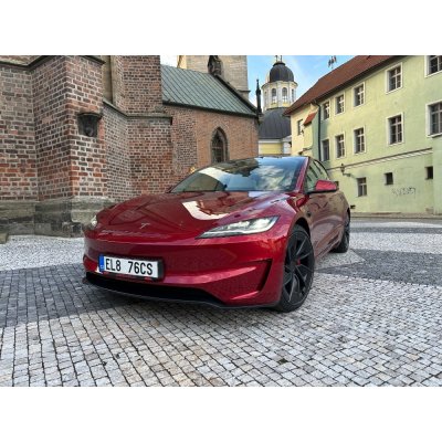 Spolujezdec v Tesle: 20min 899kč Praha – Zboží Mobilmania