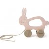 Dřevěná hračka Trixie Tahací hračka Mrs. Rabbit