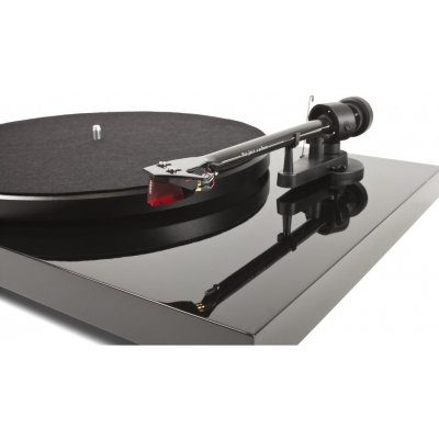 Pro-ject Debut III Carbon+ 2M Red