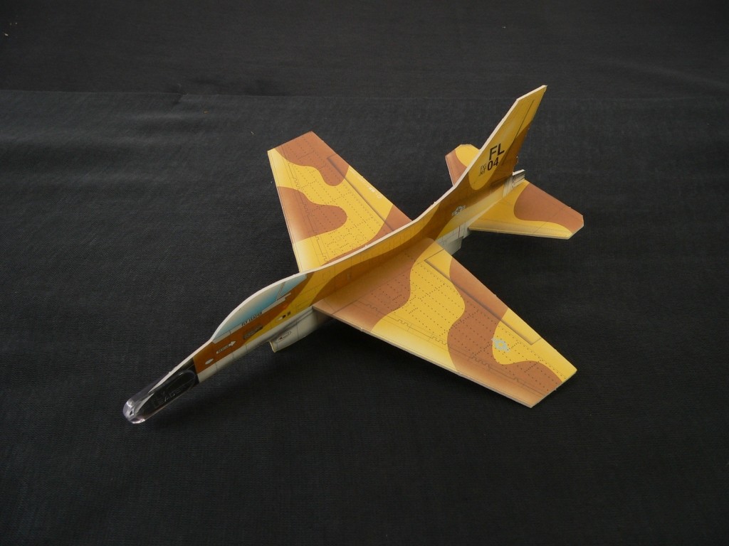 Miniprop.Házecí letadlo/házedlo vojenské F16 24cm