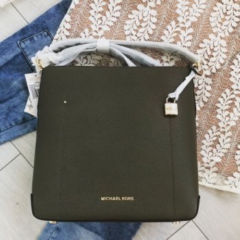 Michael kors shop hayes bucket