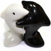 Kořenka AWGifts Solnička a pepřenka Objimající se delfíni černá a bílá
