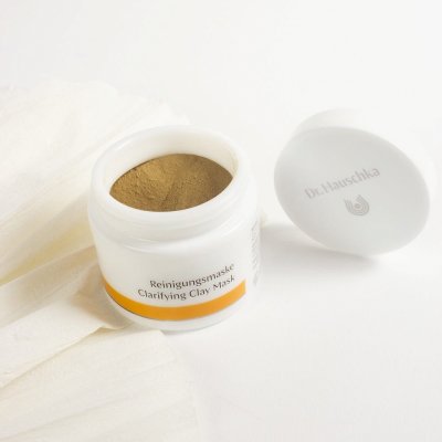 Dr. Hauschka Facial Care Clarifying Clay Mask čistící a rozjasňujicí pleťová maska z jílu pudr 90 g – Zbozi.Blesk.cz