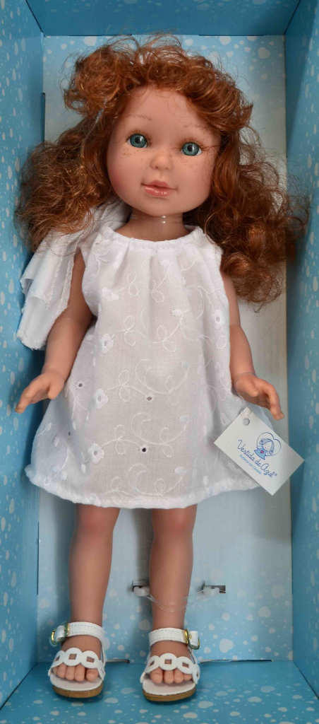 Vestida de Azul Realistická Paulina v bílých šatech