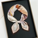 Hedvábný šátek Velký květ – Zbozi.Blesk.cz