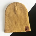 Jednobarevná čepice žlutá – Zboží Mobilmania