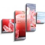 Obraz 4D čtyřdílný - 120 x 90 cm - Beautiful candles with flowers on wooden background Krásné svíčky s květinami na dřevěné pozadí – Zboží Mobilmania