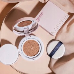 Missha Magic Cushion Cover Lasting SPF50+/PA+++ Ochranný make-up v houbičce 21 Neutral Light Beige 15 g